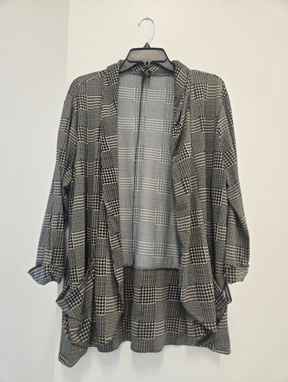 Robert Louis Black and Cream Patterned Blazer